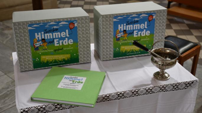 Materialboxen und Gästebuch